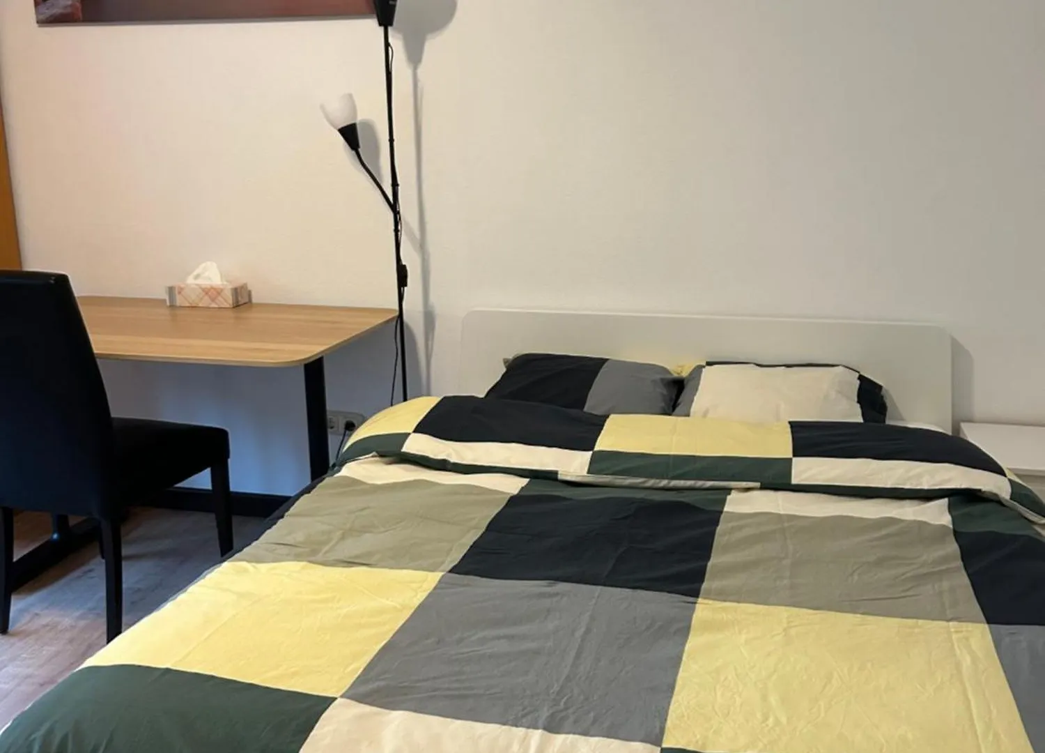 Chez Zhang1 Differdange Capsule hotel
